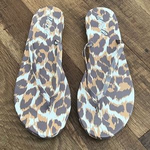 Aerie Flip Flops